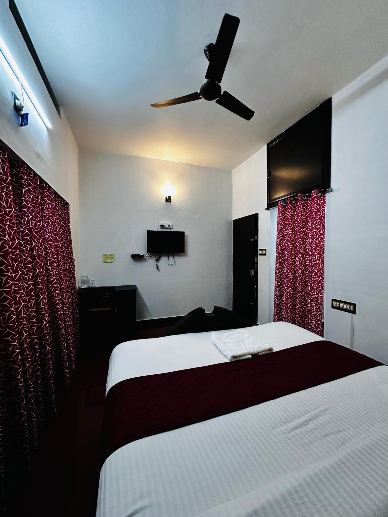 Arayathu Heritage Villa Resort กัตตะยัม ภายนอก รูปภาพ